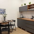 Апартаменты (Светлая студия в ЖК Видный город), Апартаменты Happy People на бульвара Мстислава Ростроповича 3к2