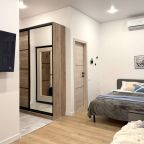 Апартаменты (Светлая студия в ЖК Видный город), Апартаменты Happy People на бульвара Мстислава Ростроповича 3к2