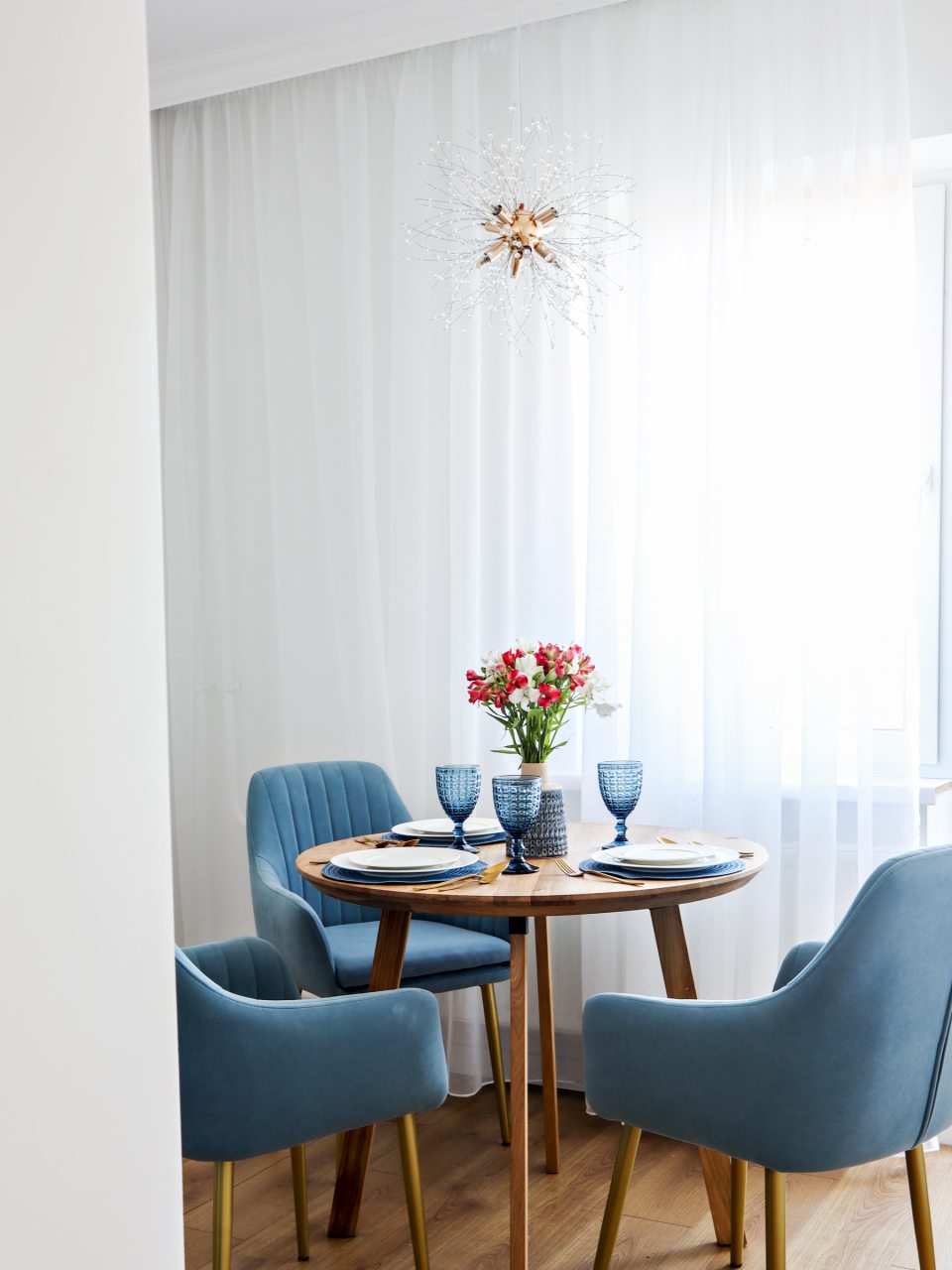 Трёхместный и более (Синяя), Апартаменты У парка