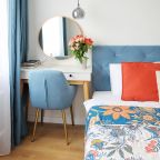 Трёхместный и более (Синяя), Апартаменты У парка