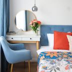 Трёхместный и более (Синяя), Апартаменты У парка