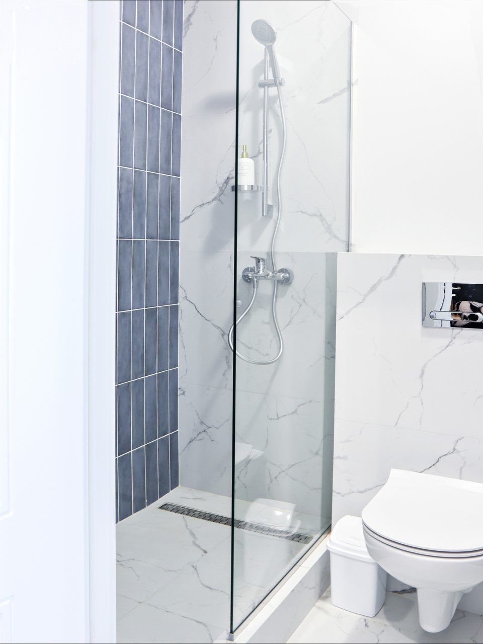 Трёхместный и более (Синяя), Апартаменты У парка