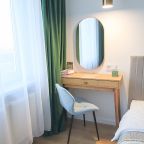 Трёхместный и более (Лайт), Апартаменты У парка