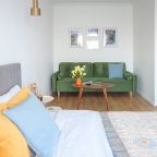 Трёхместный и более (Лайт), Апартаменты У парка