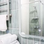 Трёхместный и более (Студия), Апартаменты У парка