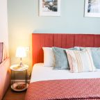 Трёхместный и более (Студия), Апартаменты У парка