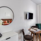 Трёхместный и более (Просторная студия), Апартаменты Aparts Lounge