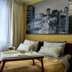 Большая спальная комната с кроватью 160 на 200 см.