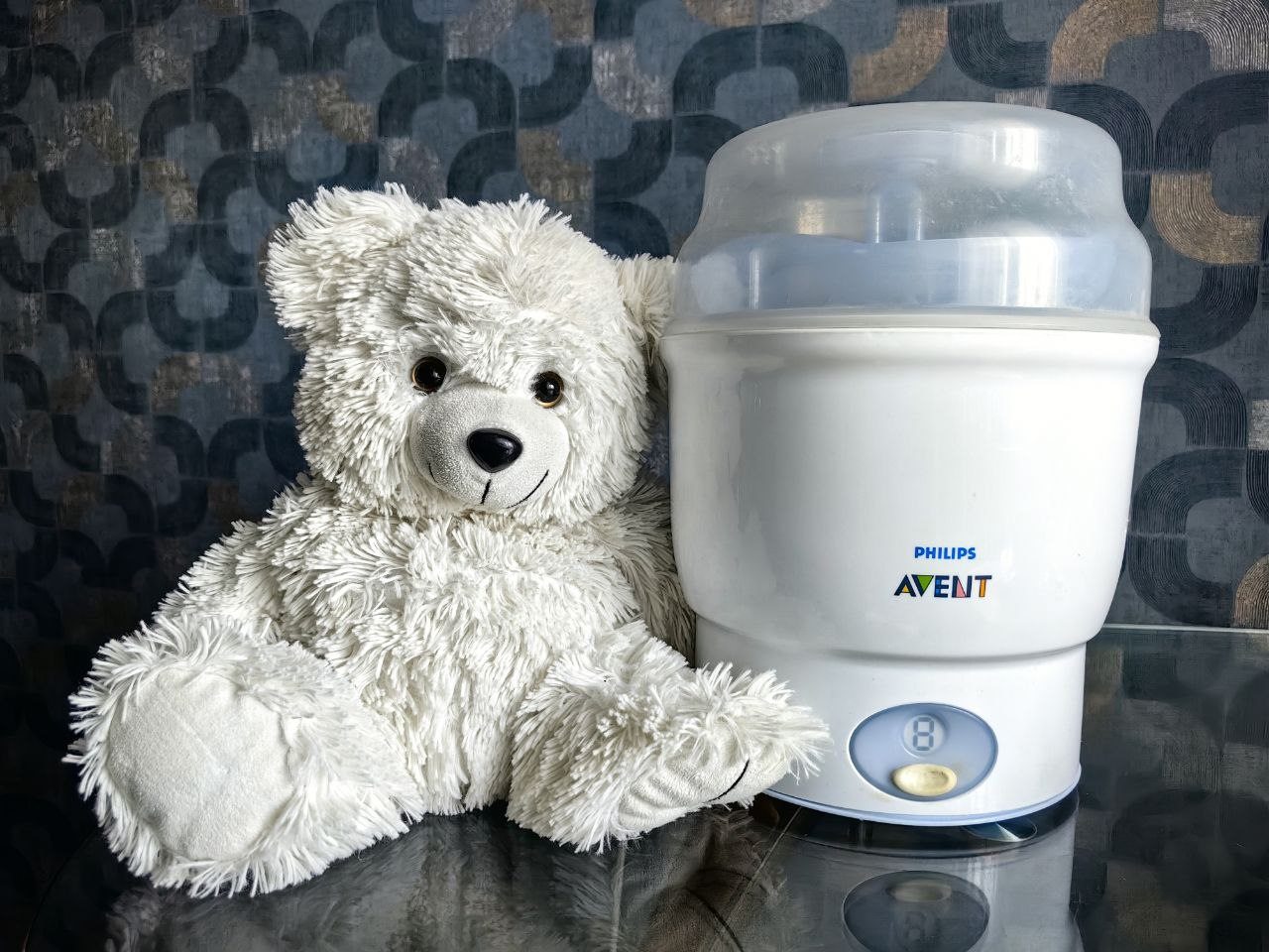 Стерилизатор для бутылочек. Предоставляется по запросу.