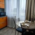 Вид на кухню из коридора.