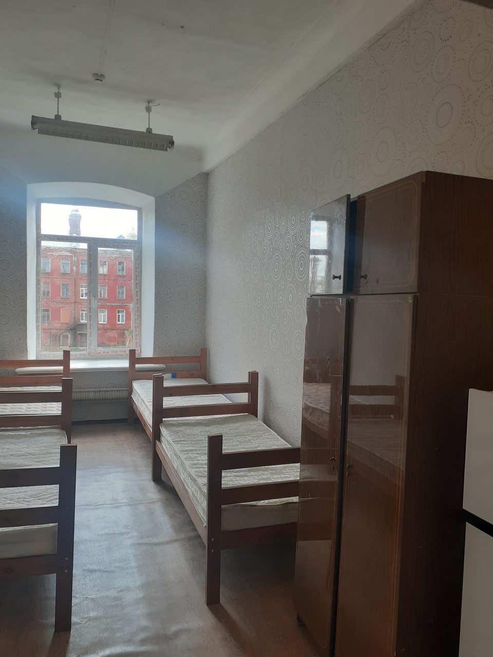 Трёхместный и более, Хостел На Крутом