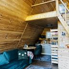 Антресоль со спальным местом над кухонной зоной