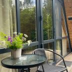 Открытая терраса с видом на горы