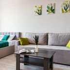 Трёхместный и более (Апартаменты В Минуте От Парка Галицкого), Апартаменты Уютные в минуте от парка Галицкого