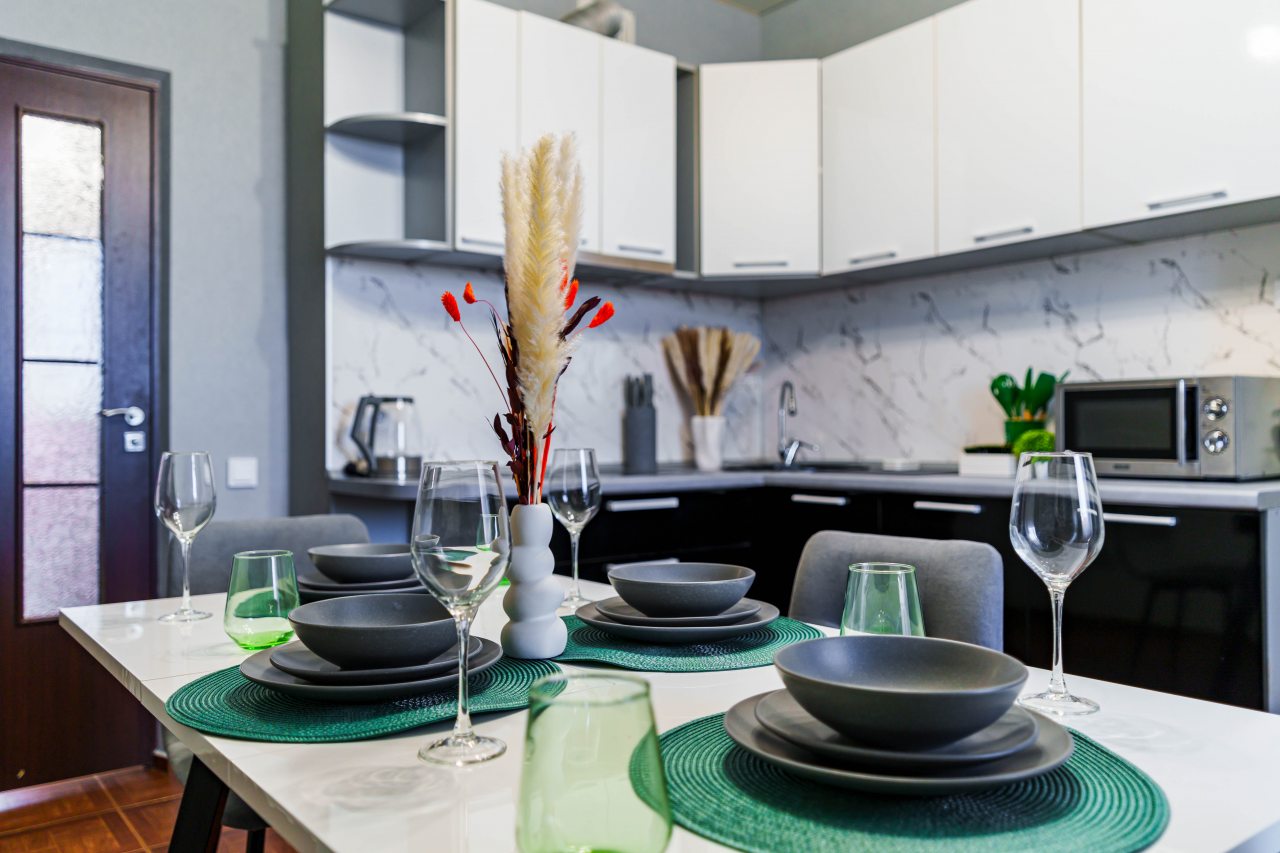 Трёхместный и более (Апартаменты В Минуте От Парка Галицкого), Апартаменты Уютные в минуте от парка Галицкого