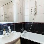 Трёхместный и более (Апартаменты В Минуте От Парка Галицкого), Апартаменты Уютные в минуте от парка Галицкого