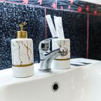 Трёхместный и более (Апартаменты В Минуте От Парка Галицкого), Апартаменты Уютные в минуте от парка Галицкого