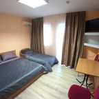 Трёхместный и более (Номер стандарт со всеми удобствами), Гостевой дом Южный Бриз