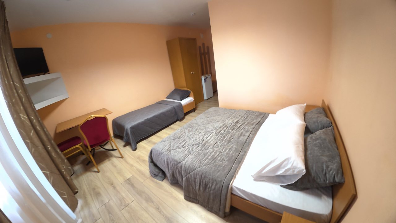 Трёхместный и более (Номер стандарт со всеми удобствами), Гостевой дом Южный Бриз