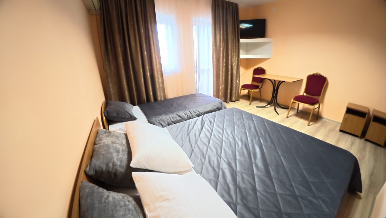 Трёхместный и более (Номер стандарт со всеми удобствами), Гостевой дом Южный Бриз