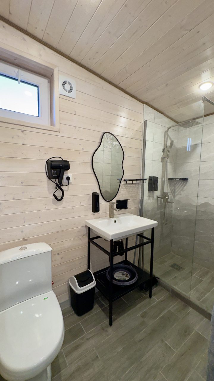 Дом (Барнхаус), База отдыха ПАРАДИЗ В ГОРАХ