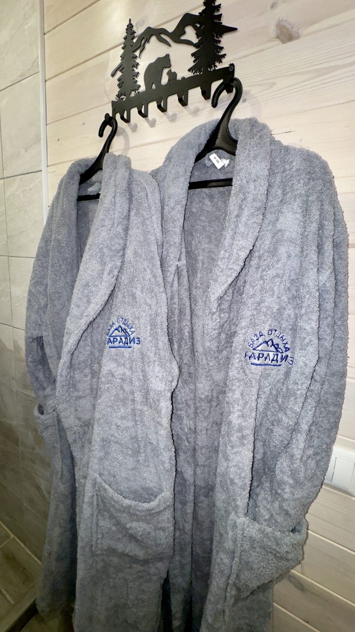 Дом (Барнхаус), База отдыха ПАРАДИЗ В ГОРАХ