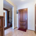 Детская кроватка, Апартаменты У Доктрины