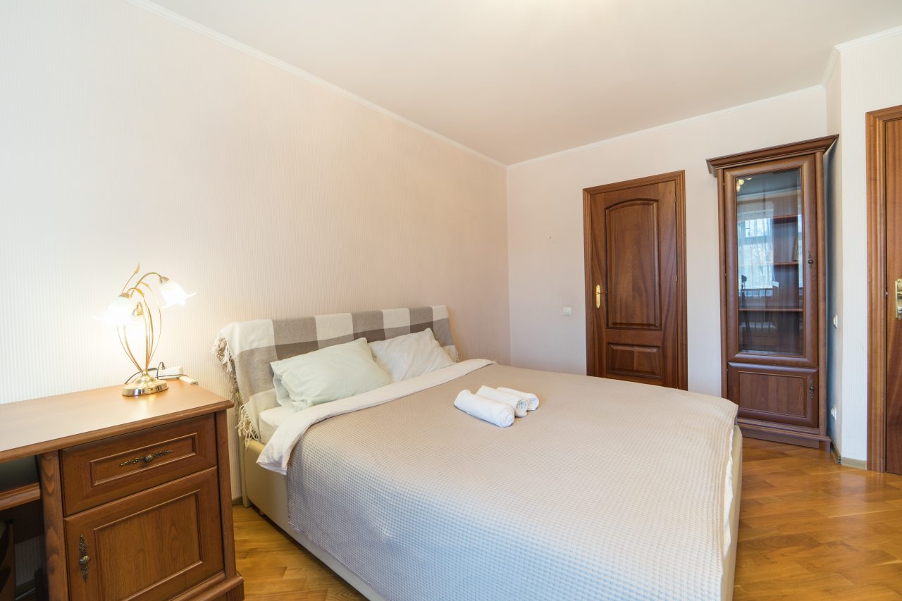 Детская кроватка, Апартаменты У Доктрины