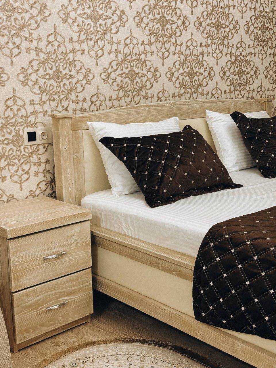 Полулюкс, Гостевой дом Порог Гор