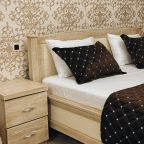 Полулюкс, Гостевой дом Порог Гор