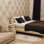 Полулюкс, Гостевой дом Порог Гор