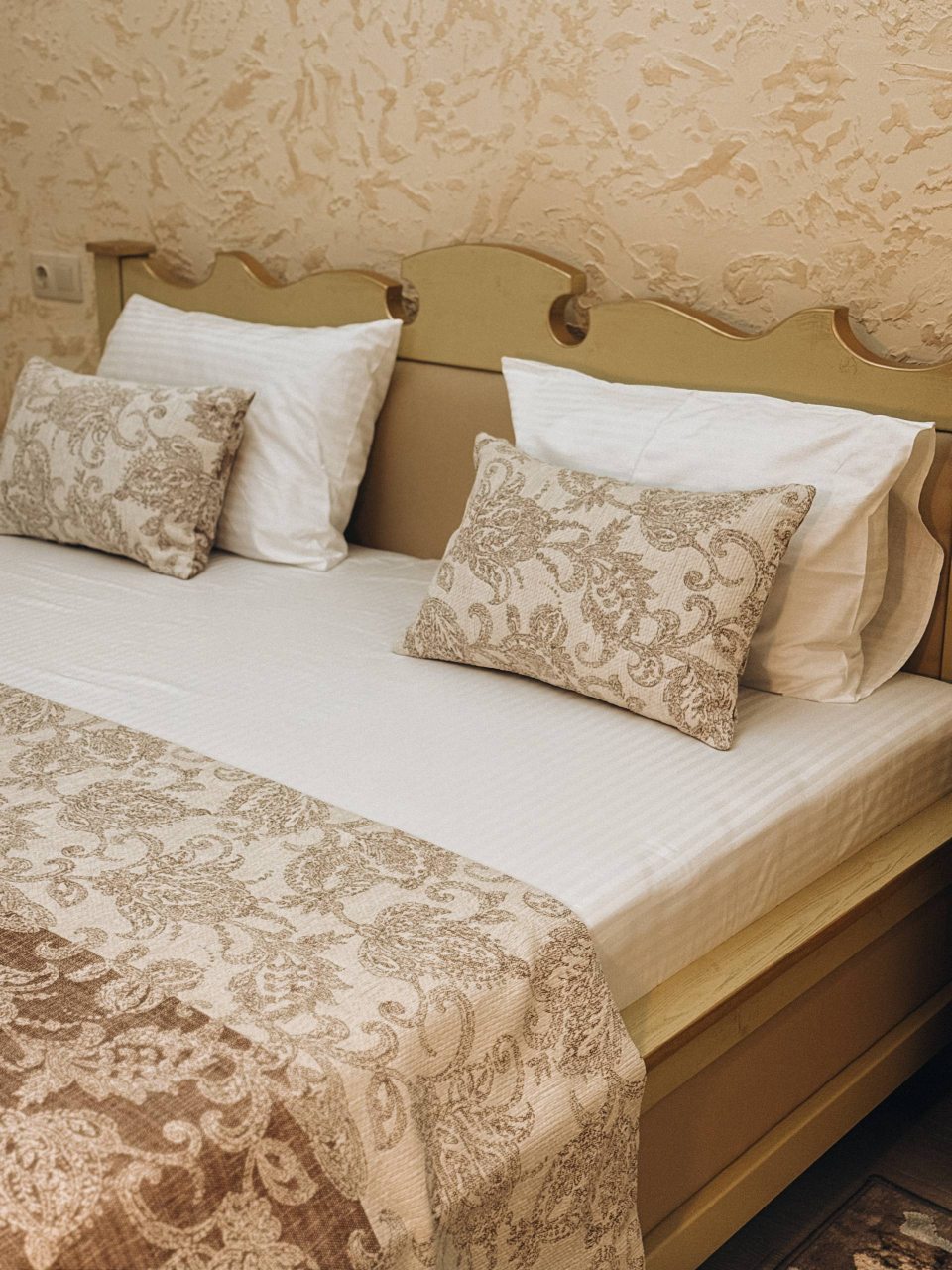 Апартаменты, Гостевой дом Порог Гор