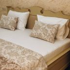 Апартаменты, Гостевой дом Порог Гор