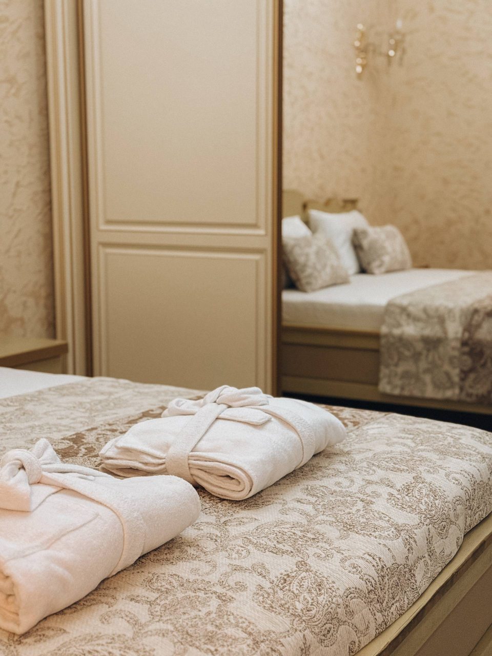 Апартаменты, Гостевой дом Порог Гор