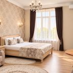 Полулюкс, Гостевой дом Порог Гор