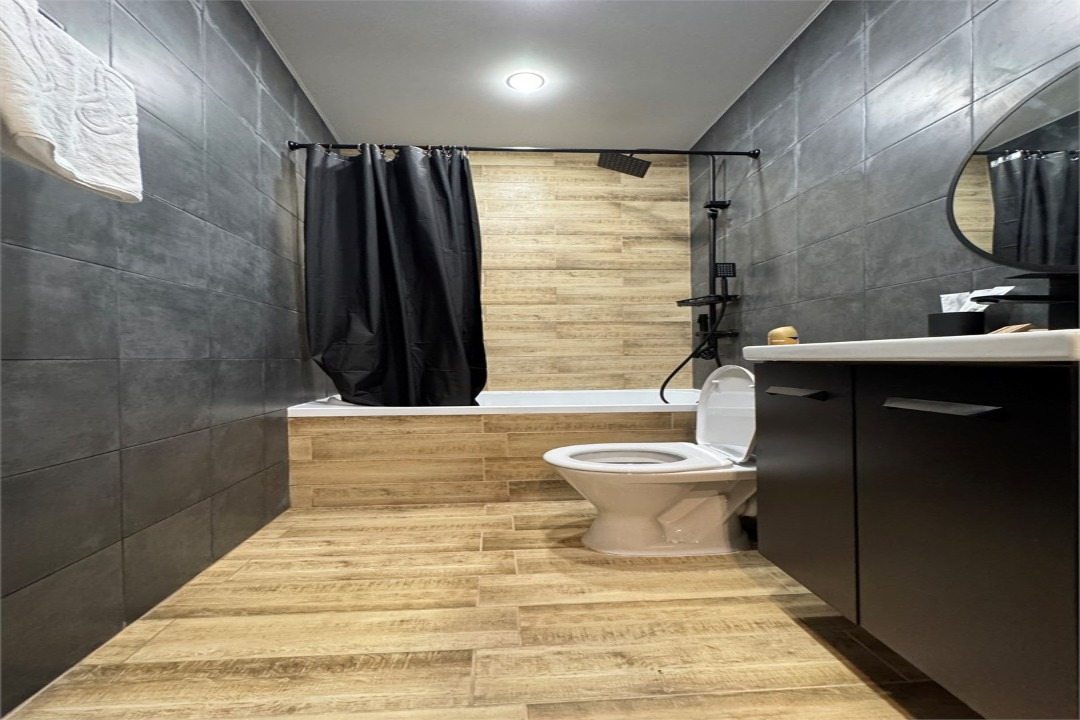 Трёхместный и более (Трехместный номер с тремя односпальными кроватями), Мини-отель THouse