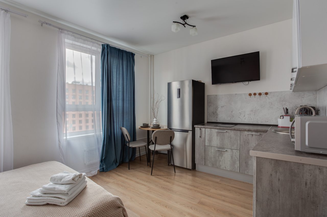 Трёхместный и более (Просторная студия 75), Апартаменты ApartsLounge