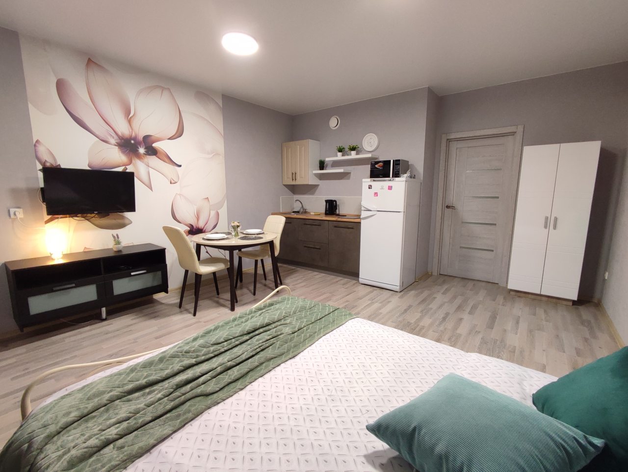 Апартаменты (Атмосфера), Апартаменты Атмосфера на Решетникова 24