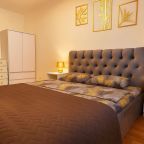 Апартаменты (Комфорт), Апартаменты Комфорт на 65 лет Победы