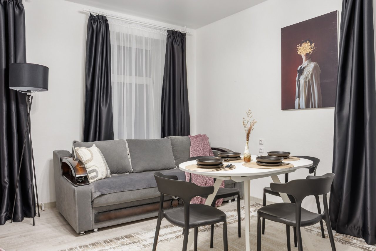 Апартаменты, Апартаменты 3-х комнатные на Жуковском 36