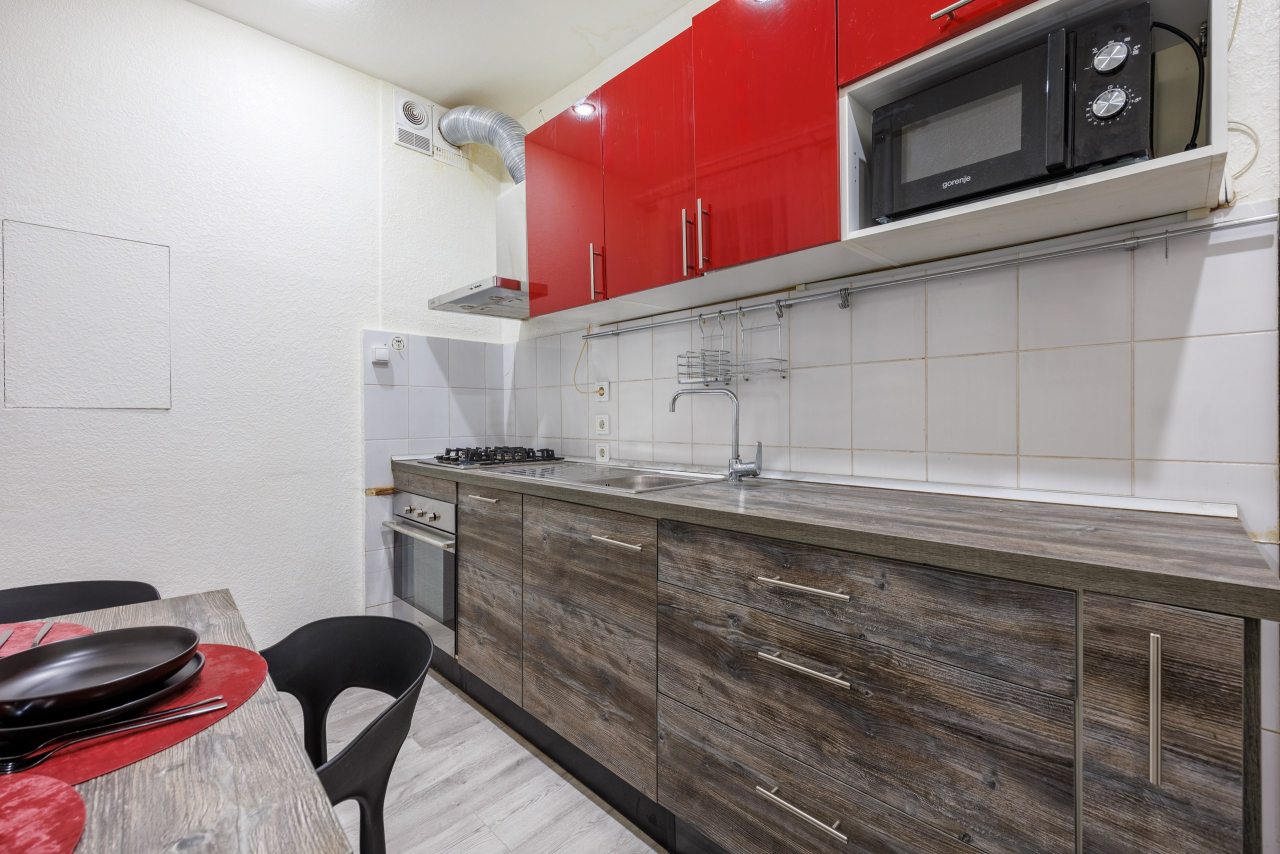 Апартаменты, Апартаменты 3-х комнатные на Жуковском 36