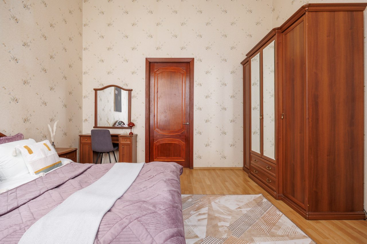 Апартаменты, Апартаменты 3-х комнатные на Большой Московской 6