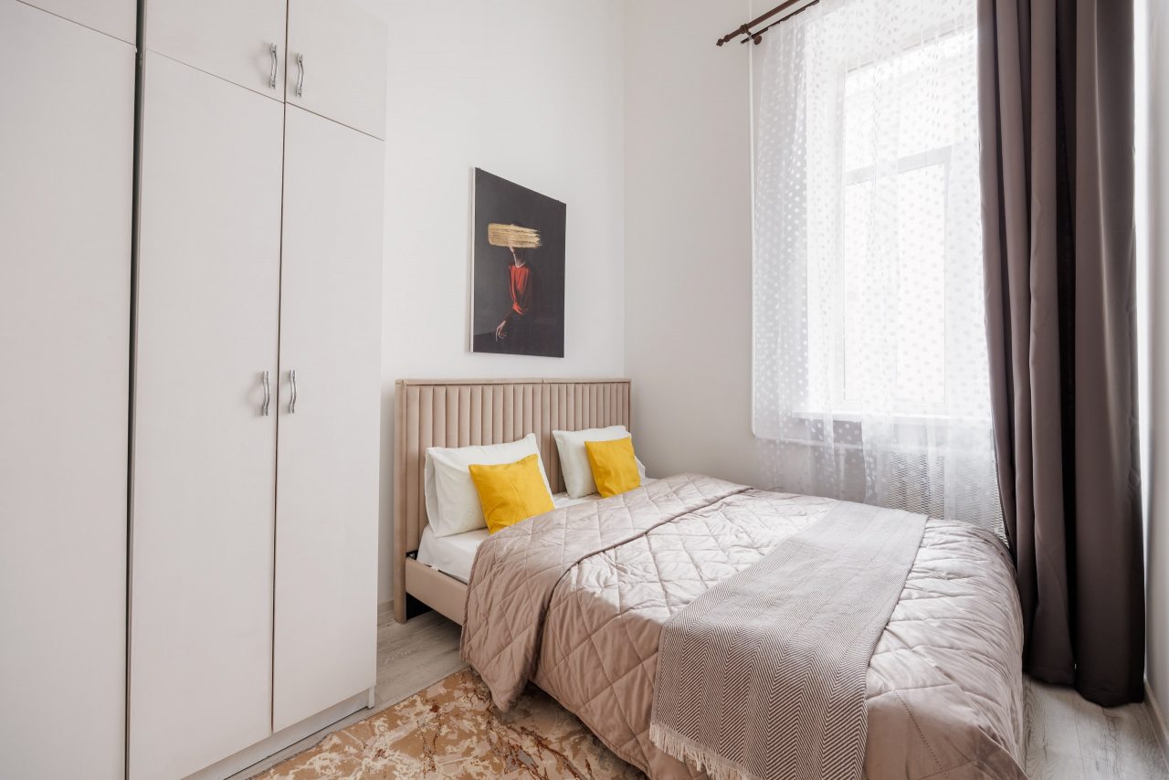 Апартаменты, Апартаменты 3-х комнатные на Большой Московской 6