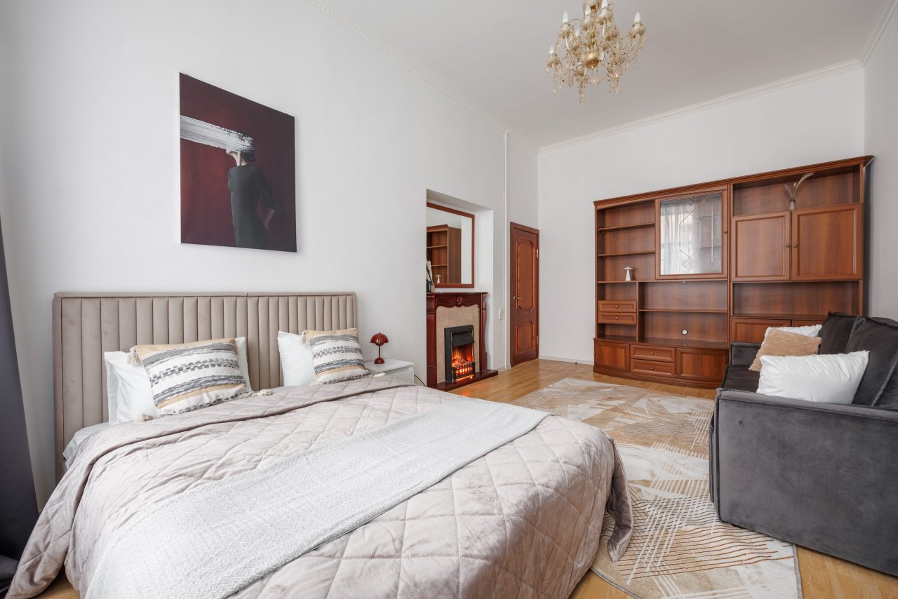 Апартаменты, Апартаменты 3-х комнатные на Большой Московской 6