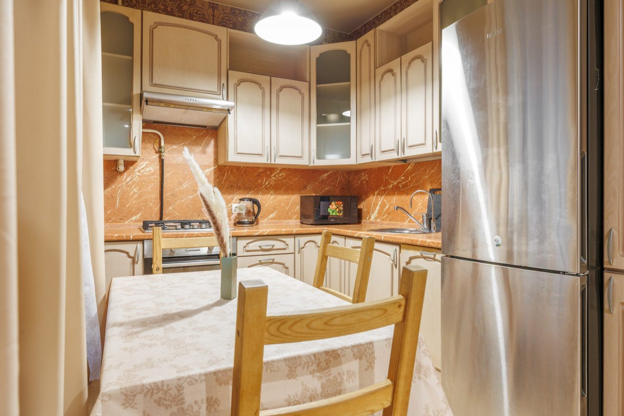 Апартаменты, Апартаменты 3-х комнатные на Гражданском 19