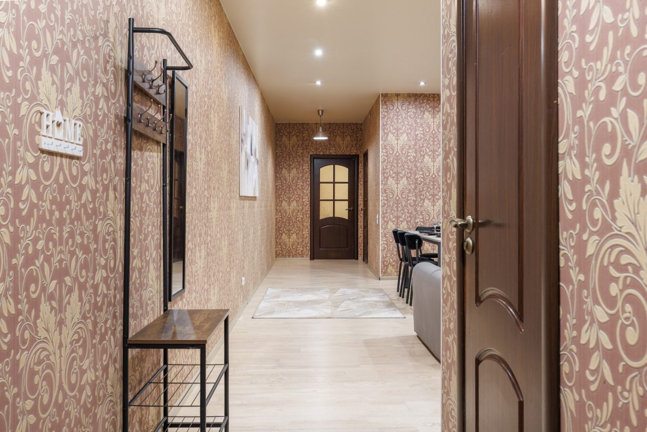 Апартаменты, Апартаменты 3-х комнатные на Гражданском 19