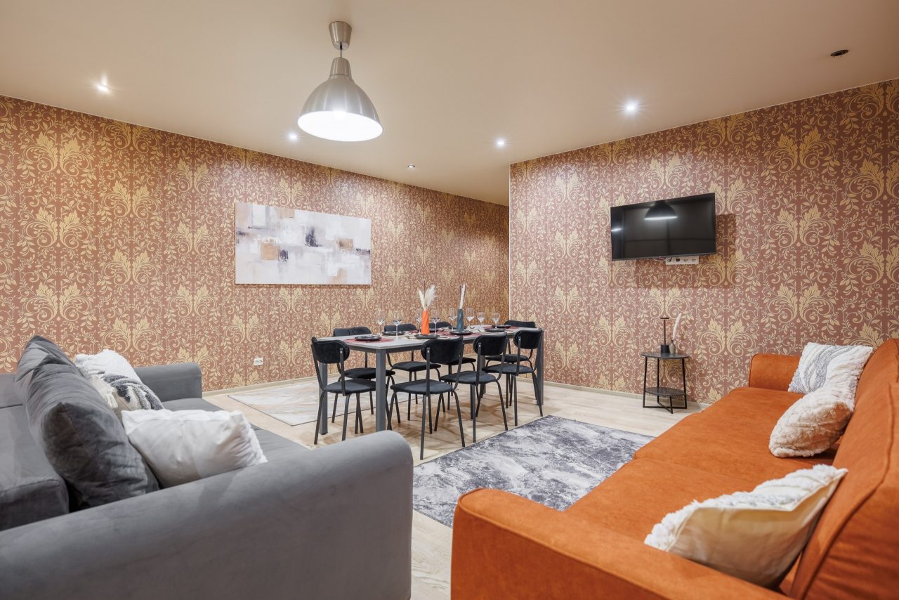 Апартаменты, Апартаменты 3-х комнатные на Гражданском 19