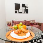 Квартира (Мондриан), Апартаменты Home24 на Каштановой 14