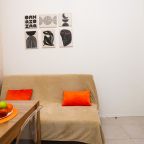 Квартира (Мондриан), Апартаменты Home24 на Каштановой 14