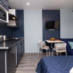 Трёхместный и более (Дарк Блю), Апартаменты Home24 на Верхне-Пролетарской 7